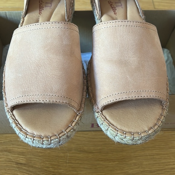 Born Seak Sandal - Picture 4 of 9